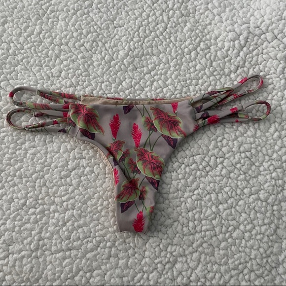 Acacia bottoms - Picture 1 of 3